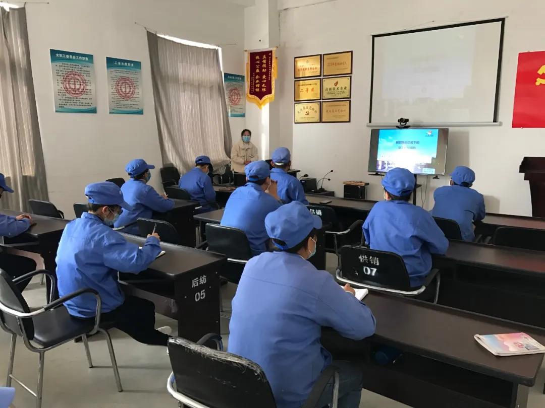 為企業(yè)、工廠等復(fù)工人員聚集地?開展疫情健康防護(hù)知識(shí)培訓(xùn)